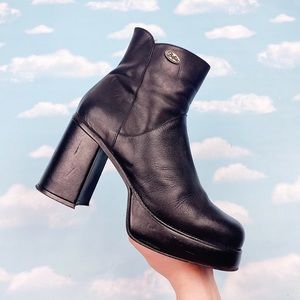 Vintage Buffalo London Plateau Platform 